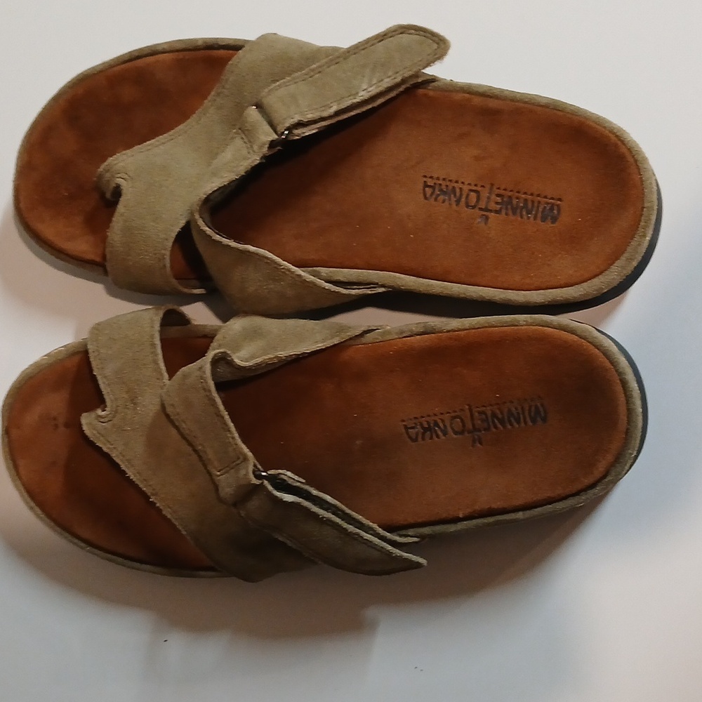 Minnetonka Women's Size 8 Tan Brown Gladiator Sandal Flat Slip On Shoe Leather - Picture 3 of 6